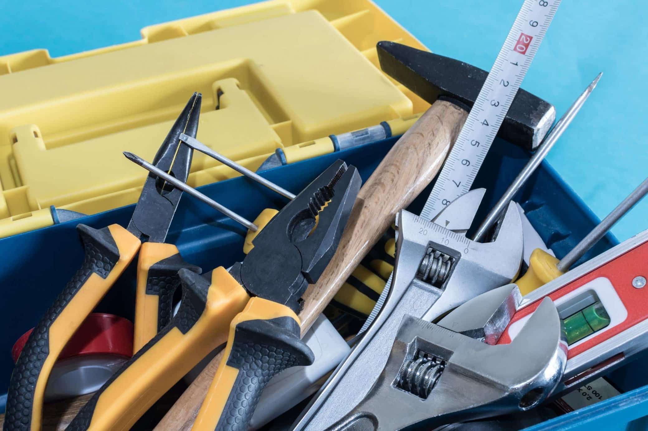 Was Verdient Ein Hausmeister Im öffentlichen Dienst Was macht ein Hausmeister? | Aufgaben, Leistungen und Pflichten